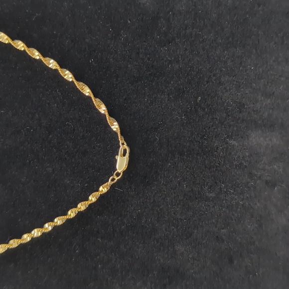 New Elegant Yellow Gold Twisted Chain Necklace - Picture 6 of 6